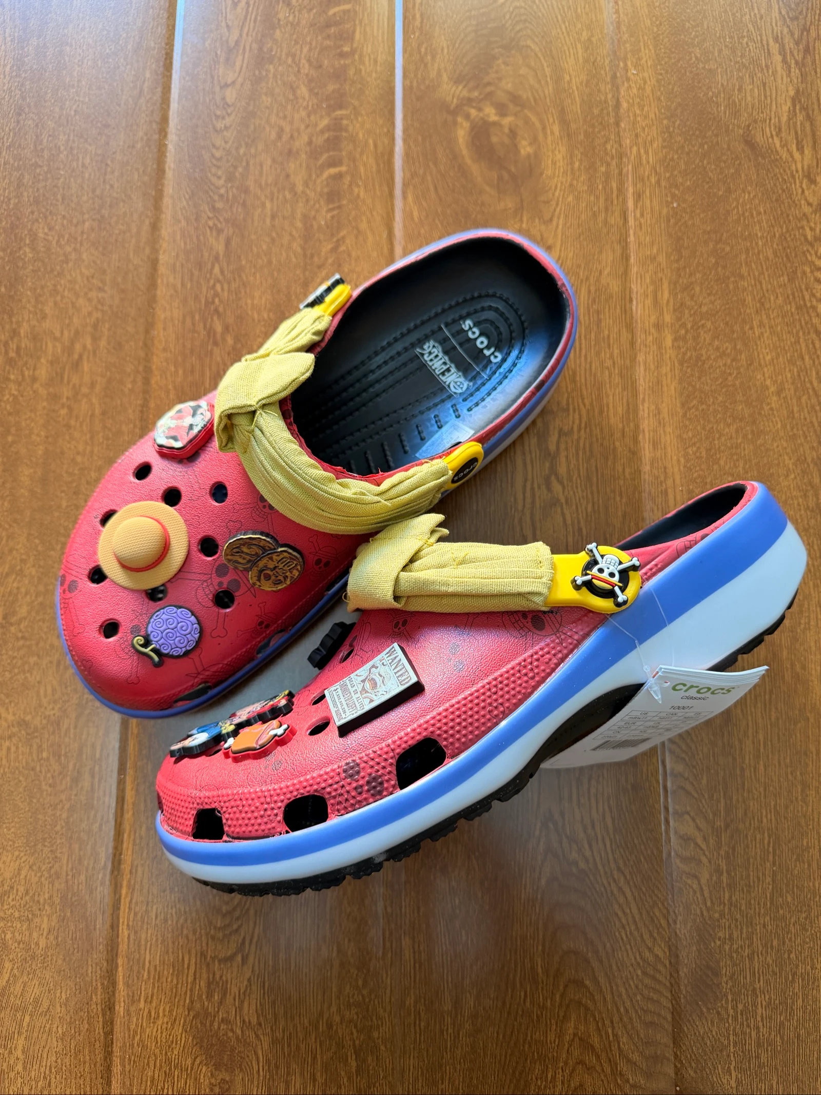 Crocs Classic Clog x One Piece Monkey D. Luffy - 42/43 (M9/W11) – photo 4
